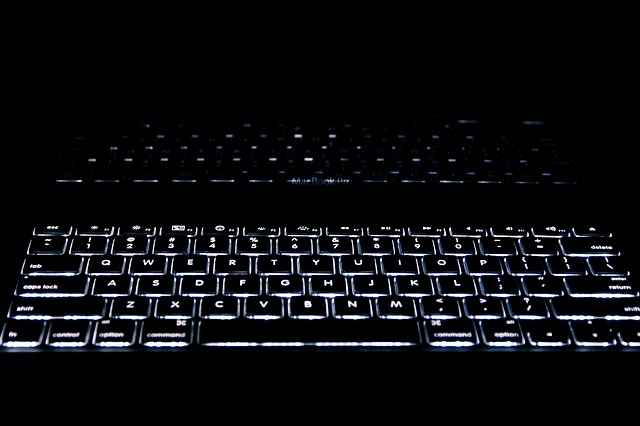 klávesnice počítače